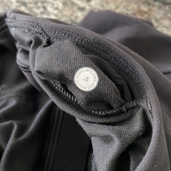 Lululemon Nulu Wrap-Front Longline Bra Light Support A/B Cup Size 4 - Picture 3 of 7